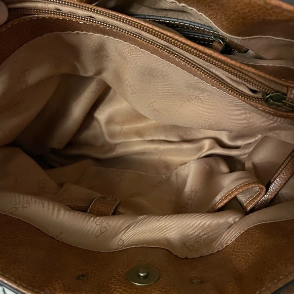 BOC White pebbled leather accented with light brown leather - Picture 10 of 13